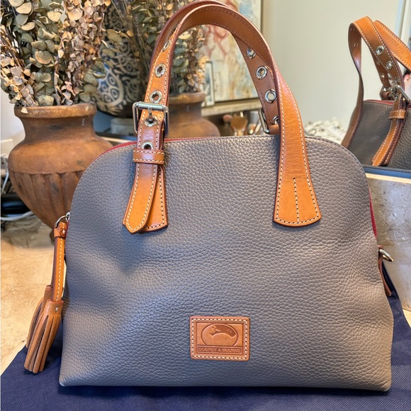 Dooney and Bourke purse in Elephant pebbled leather. - Picture 3 of 7